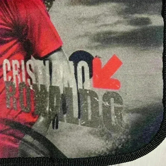 IDEAL SCHOOL BAG with Picture of  the Iconic Football Legend Cristiano Ronaldo - Picture 7 of 10